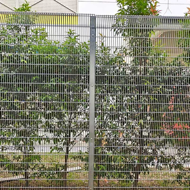 High Security Small Hole Clear View Mesh Style BRC Roll Top Fence for School Playground