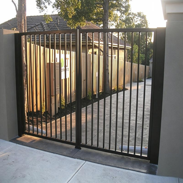 Weather Resistant Double Gate Galvanized Perimeter Enclosure