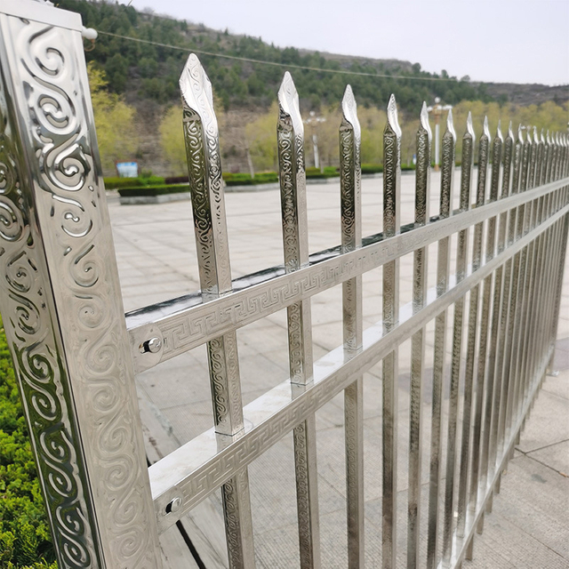 High-Grade Stainless Steel Anti-Climbing Tubular Ornamental Fence